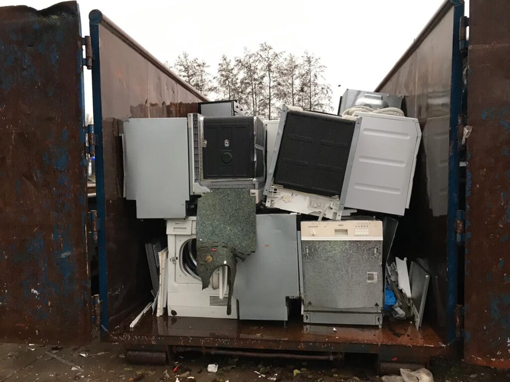 Witgoed - Bedrijfsafval - elektrisch afval afvoeren